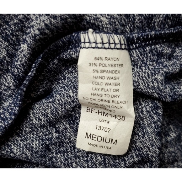 Elan Blue Cold Shoulder Top Medium NWT - Picture 5 of 6